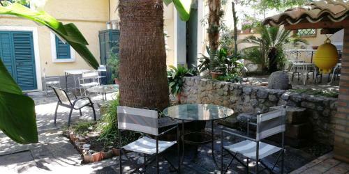 Villino With Garden