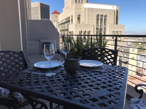 Design City Centre Apartment (2 Bedrooms)