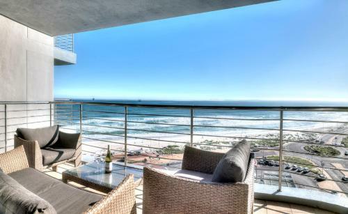 Horizon Bay 603 Beachfront Selfcatering Apartment