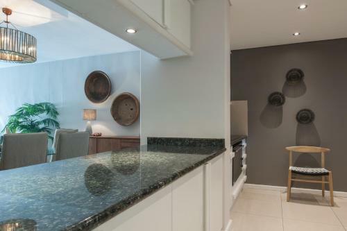 Dolphin Beach Luxury Apartment By Stadtgold