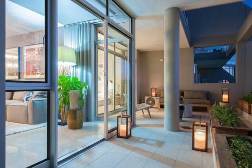 Dolphin Beach Luxury Apartment By Stadtgold