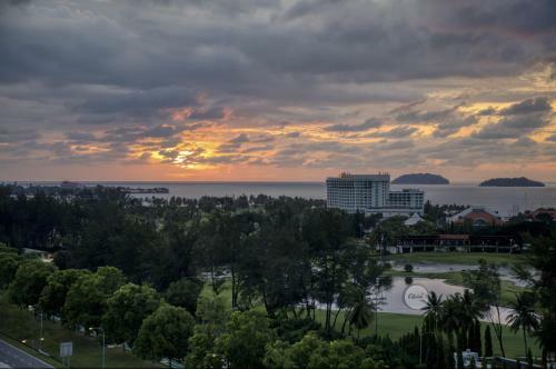 Apartamento Stunning Sunset Rooftop 2br Suite - Sutera Avenue B35