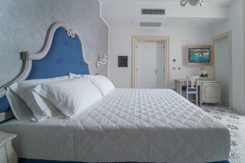 Hostal The Gentleman Of Tropea