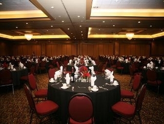 Hotel Ramada Convention Center Downtown Topeka