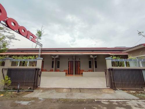 Hotel Reddoorz Syariah Near Exit Tol Pemalang Comal 2