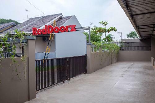 Hotel Reddoorz Syariah Near Exit Tol Pemalang Comal 2