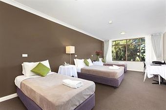 Hotel Checkers Resort
