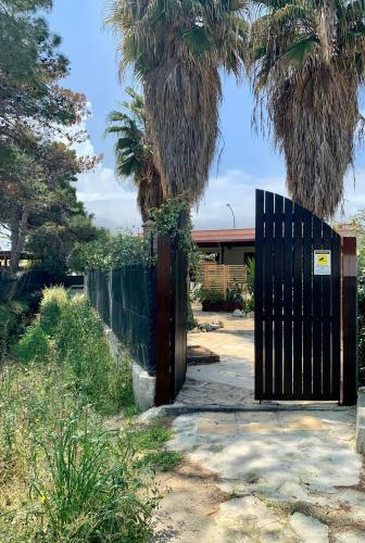 Hostal La Dimora In Riva Al Mare