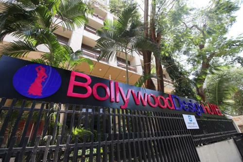 Bed & Breakfast Landmark Suites Bollywood Design Hotel