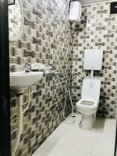 Oorjaa Girls Hostel For Girls Only