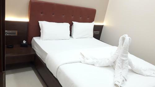 Hotel Shine Hospitality Empire