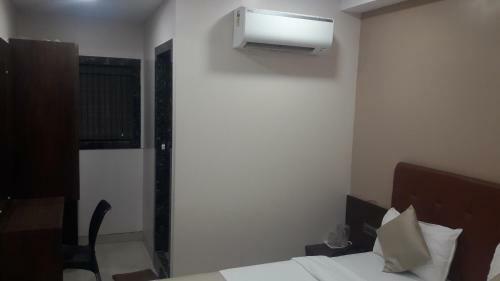 Hotel Shine Hospitality Empire