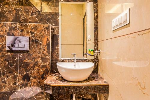 Hotel Fabexpress Spring Inn Kandivali