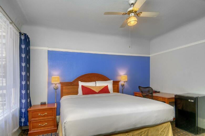 Monarch Hotel