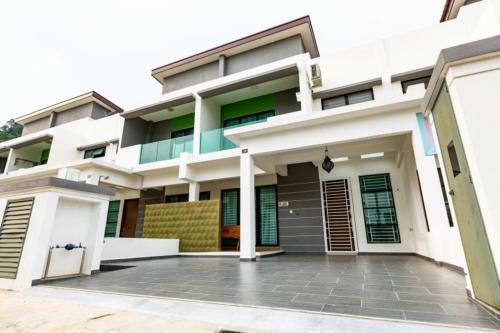 Hypertribe Holiday Home @ Pangkor