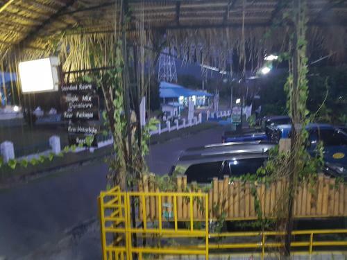 Hostal Dasi Guesthouse