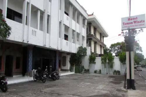 Oyo 90822 Hotel Taman Wisata