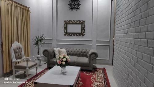Al Isyania Creative Homestay