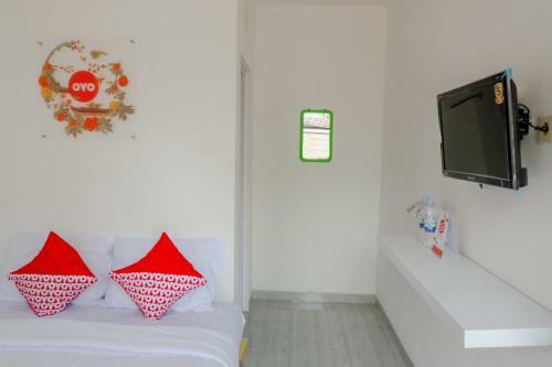 Hotel Vaccinated Staff - Oyo 1176 J3 Residence Syariah