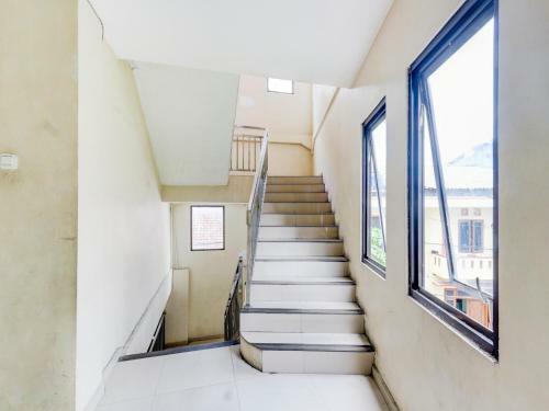Hotel Oyo 90694 Srikandi Inn Babarsari