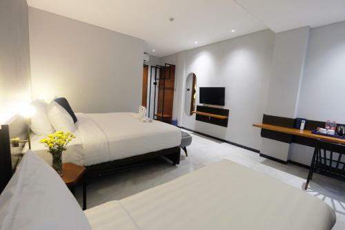 Hotel Youstay Semarang