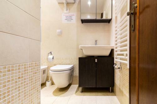 Hostal Veneziacentopercento Rooms
