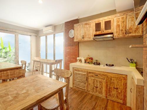 Hotel Oyo 90880 Jimbaran 5 Guesthouse