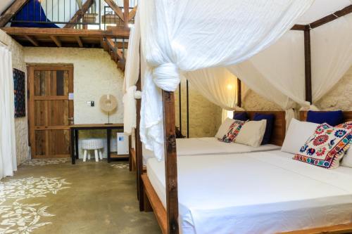 Bed & Breakfast Stone House 1 @chanteak Bali