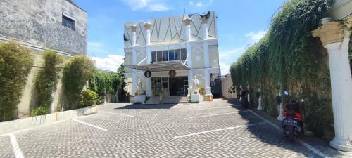 Votel Hotel De'pratnya Kediri