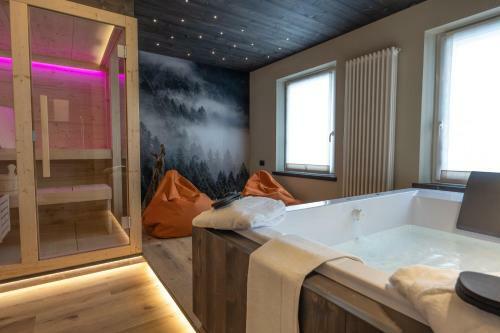 Hostal Teverone Suites & Wellness