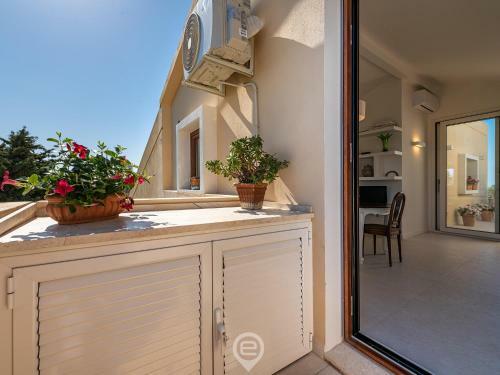 Panoramic Seaview Apartment - Near The Beach