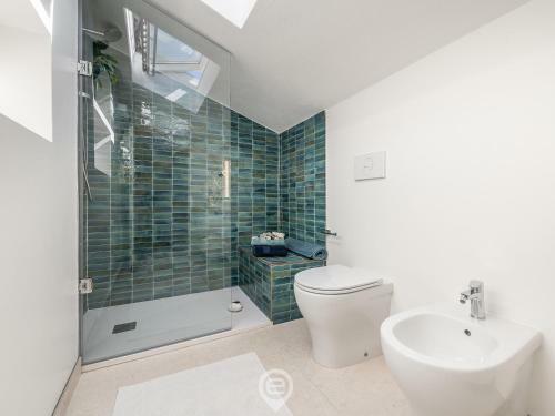 Panoramic Seaview Apartment - Near The Beach