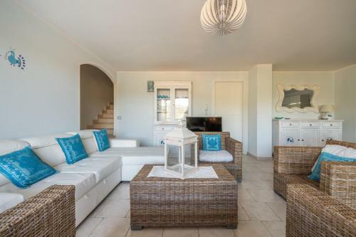 Villa Acquamarina Semi Detached Villa With Private Pool And Wifi