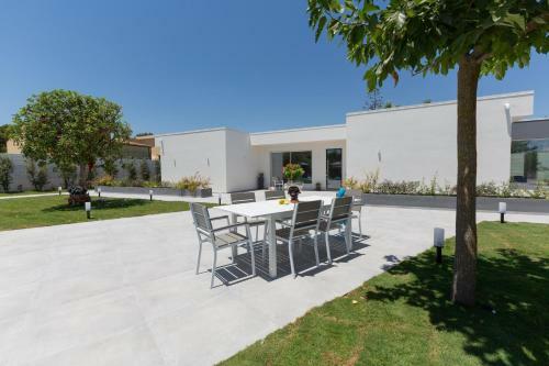 Elsa Garden Charme & Luxury Villa