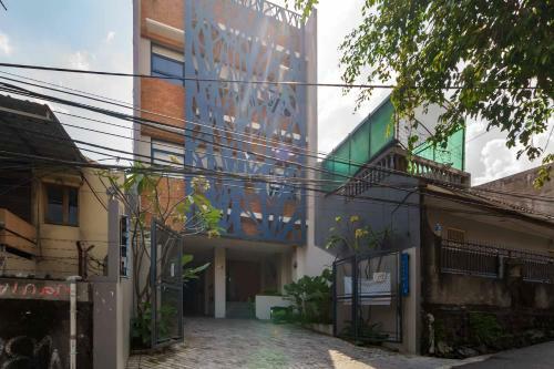 Hostal Reddoorz Plus Near Radio Dalam 3