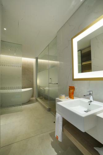 Hotel Harris Suites Puri Mansion