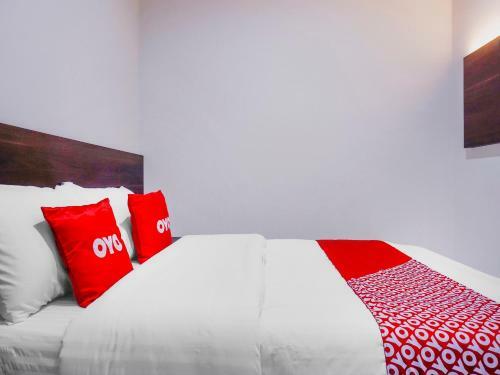 Hotel Oyo 90115 Near Pasar Baru