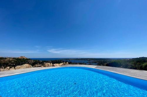 Living Smeralda, 360� Panoramic View