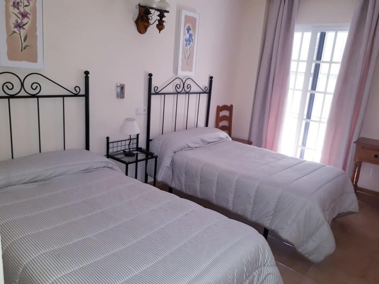 Hostal Cuevas