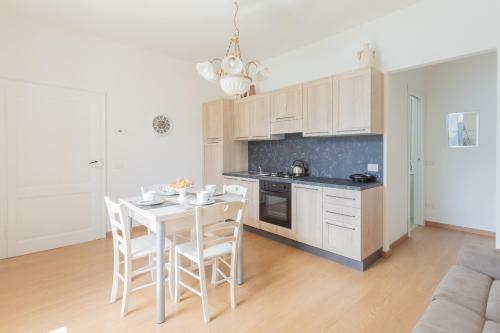 Apartamento Tina's Window On Lake Como By Rent All Como