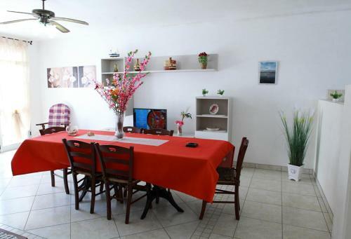 Casa Fronte Mare Posto Rosso 8 Posti Letto