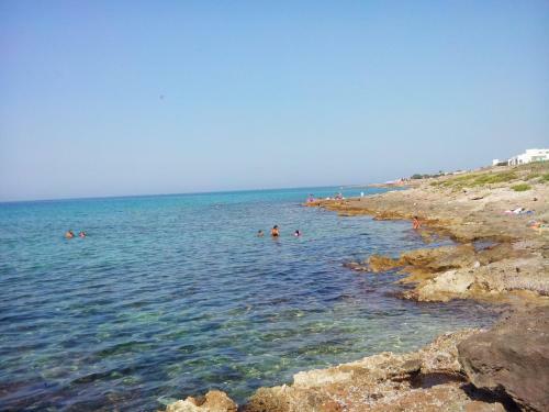 Casa Vicino Mare ( Sea Rocks Cottage)