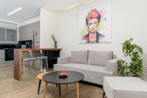 Feelhome - Amazing Apartment Near Mahane Yehuda