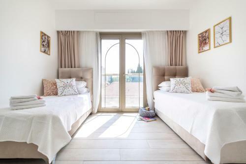 Luxury Three-bedroom/terrace Over Old City View