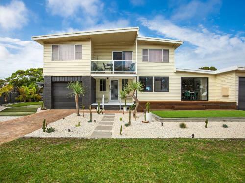 Palmera - Pet Friendly - Directly Opposite The Beach