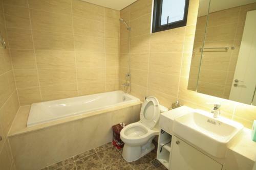 Bayhomes D'capitale Luxury Apartment