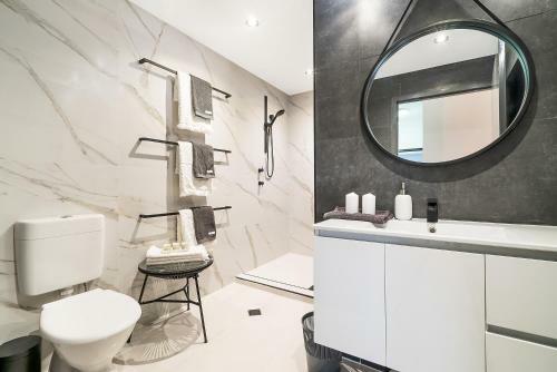4 Bedroom Gardens Escape - Champagne Stays Darwin