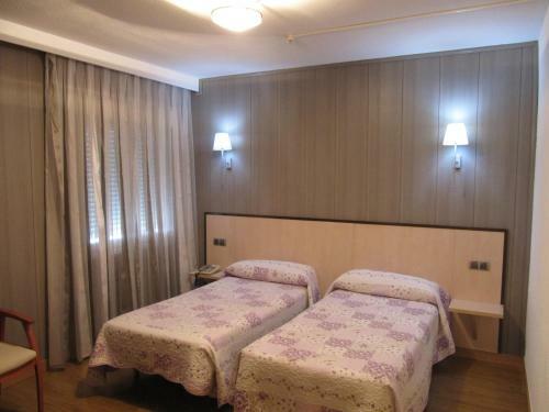 Hotel Corona De Castilla