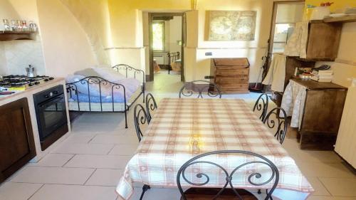 Spoleto By The Pool : Whole Villa - Sleeps 24