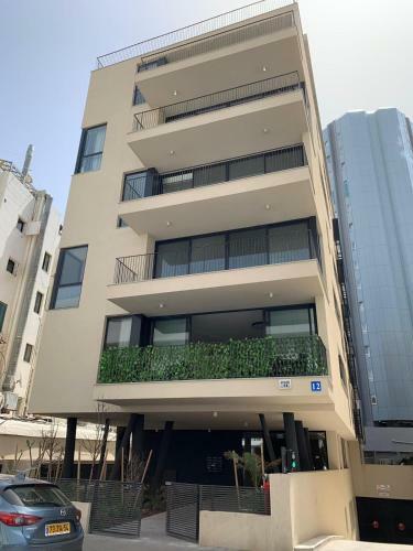 Apartamento Spacious & Design 2bdr W/ Balcony And Parking